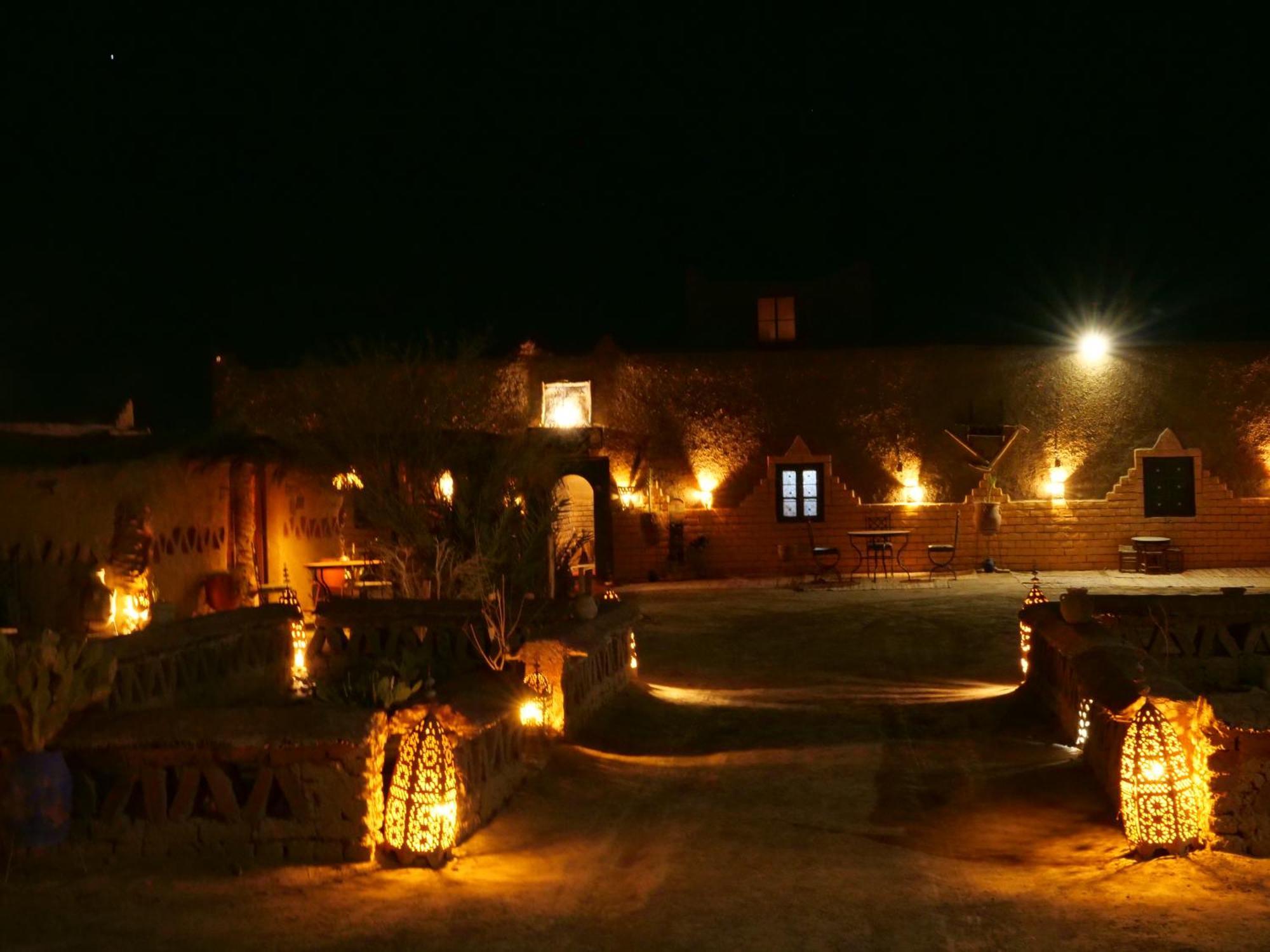 Готель Kasbah Planet Sahara Мерзуга Екстер'єр фото